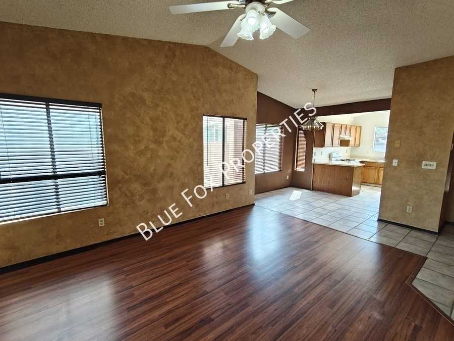 9073 N Tiger Eye Way - Photo 2 of 30