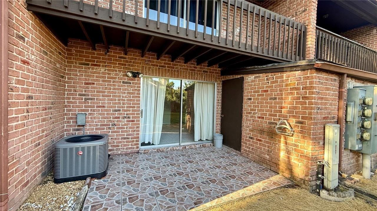 2385 Tom Jones St #4 - Photo 3 of 18