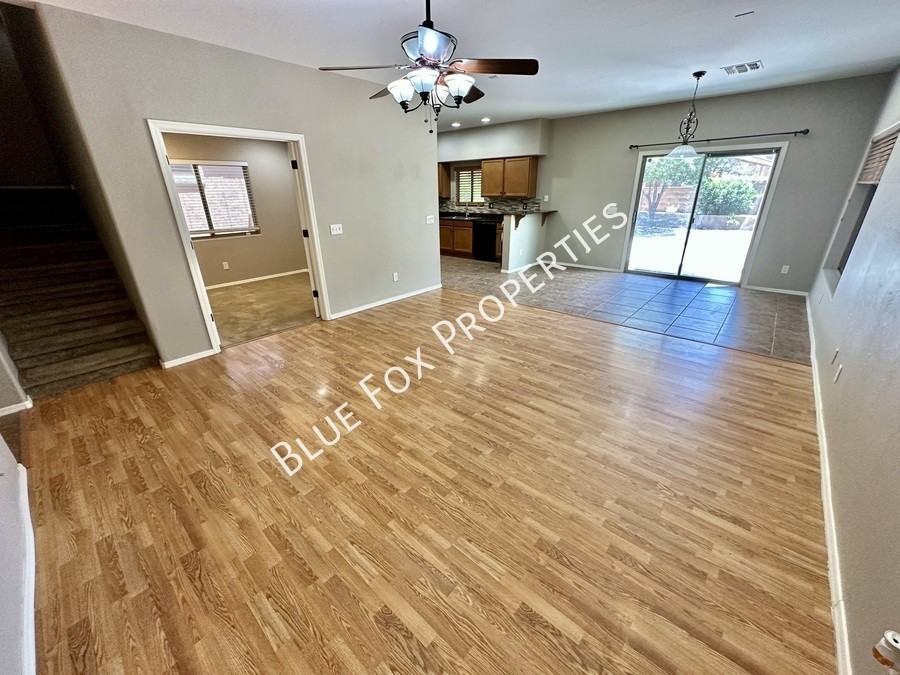 250 E Calle Puente Azul - Photo 3 of 23