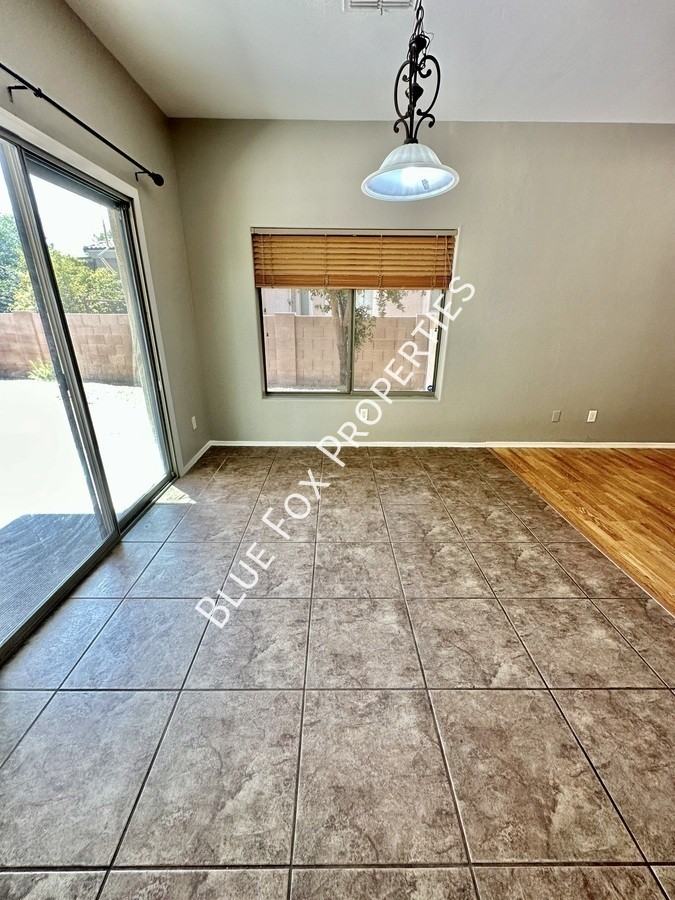 250 E Calle Puente Azul - Photo 7 of 23