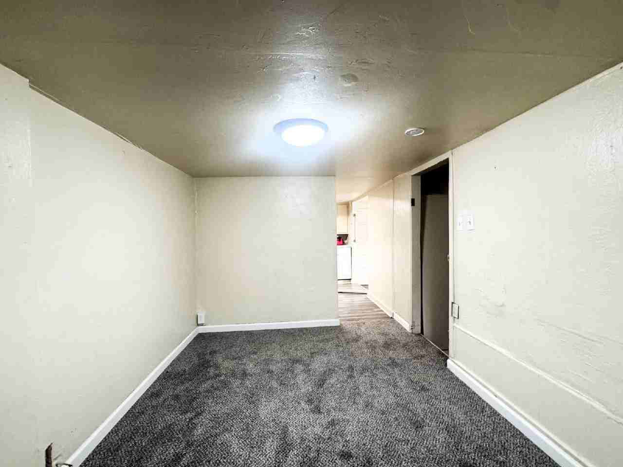 143 S 4th Ave - Photo 4 of 9