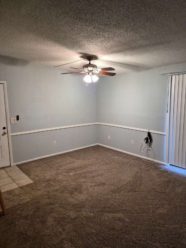6018 Laketree Ln #B - Photo 6 of 25