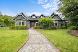 featured image of 1025 5th St E