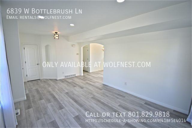 6839 W Bottlebrush Ln - Photo 4 of 47