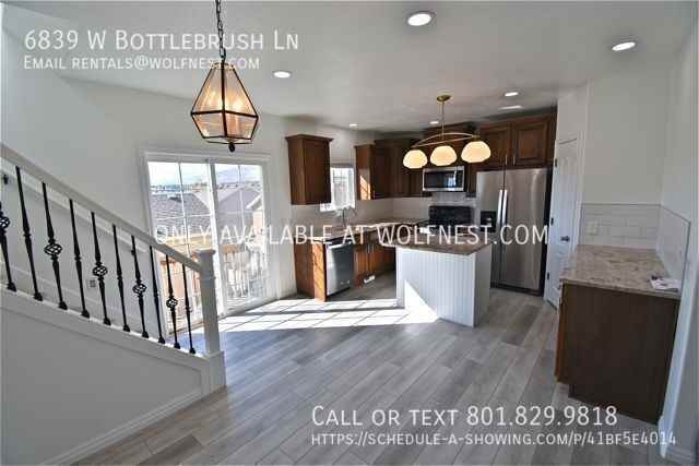 6839 W Bottlebrush Ln - Photo 5 of 47