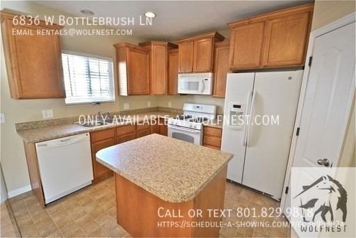 6836 W Bottlebrush Ln - Photo 3 of 28
