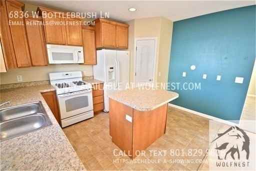 6836 W Bottlebrush Ln - Photo 5 of 28