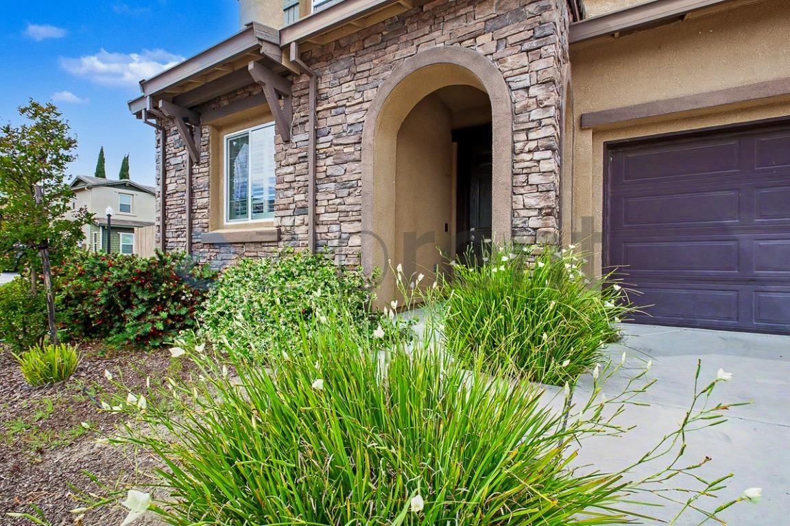 101 Lily Bay Cir - Photo 6 of 49