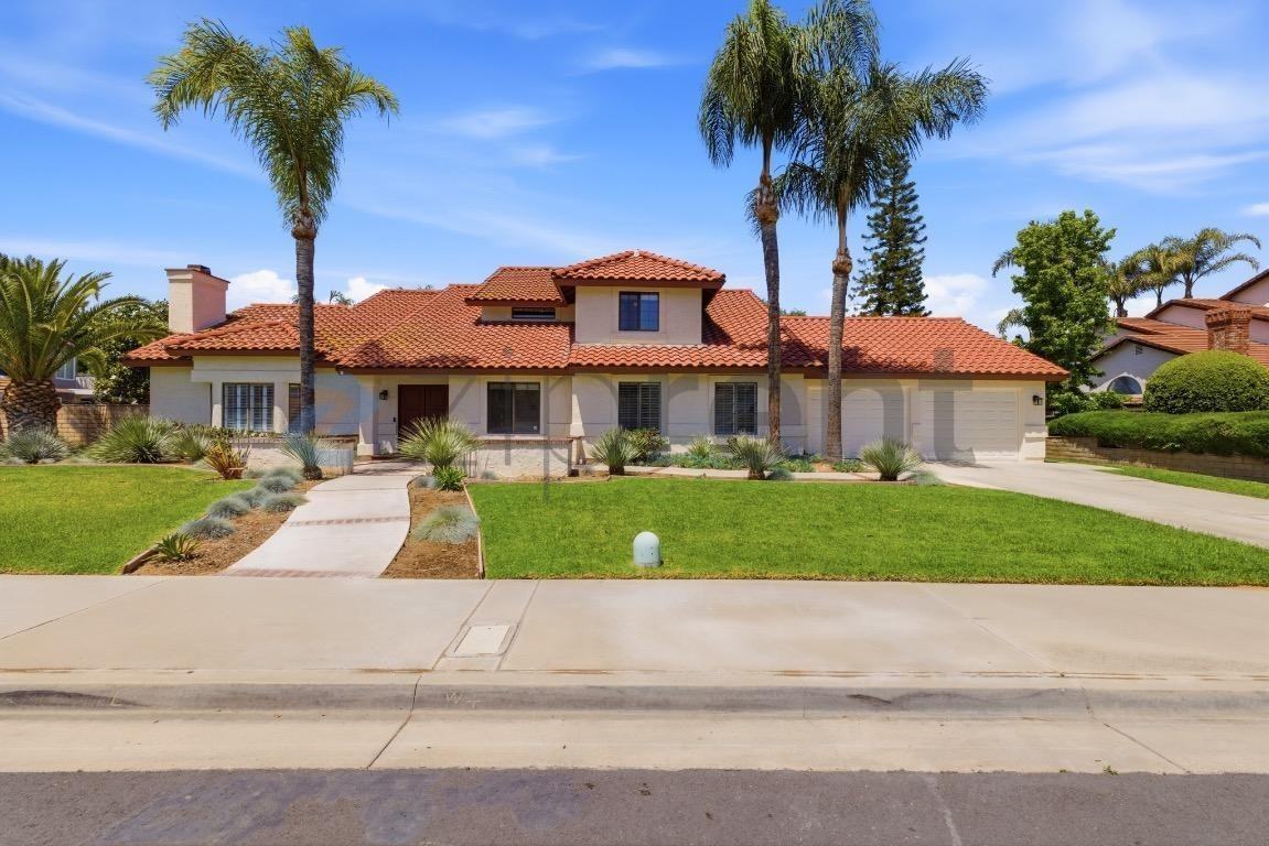 6863 De Grazia Rd - Photo 4 of 49