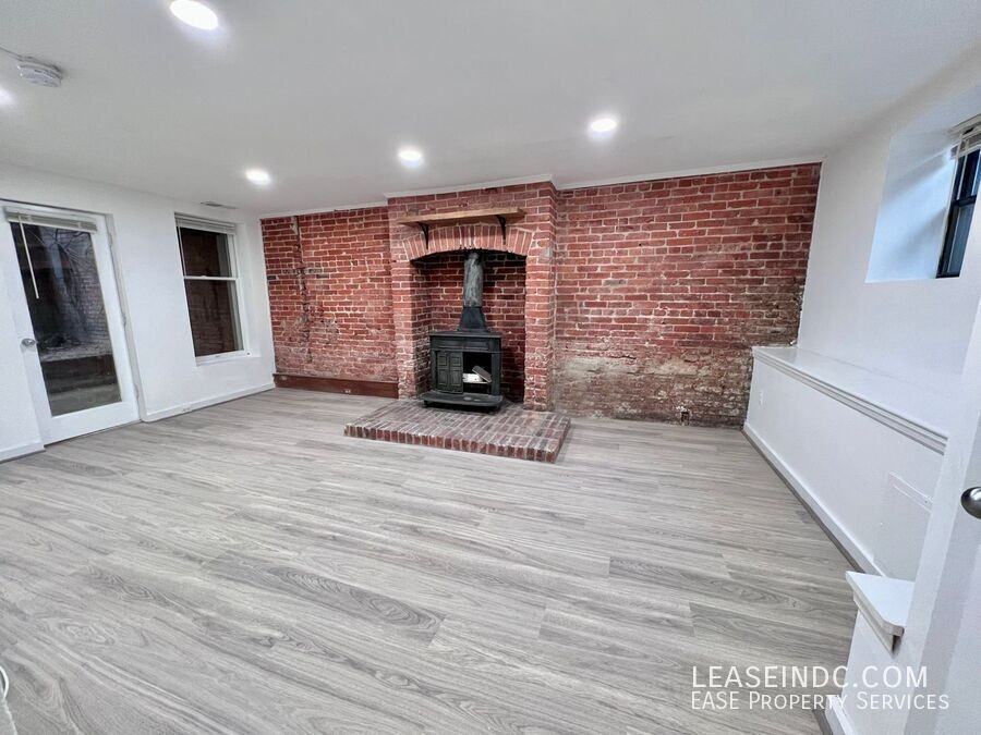 1007 New Hampshire Ave Nw #1 - Photo 3 of 12