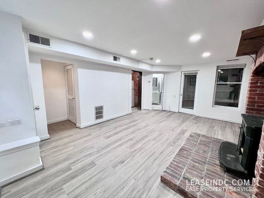 1007 New Hampshire Ave Nw #1 - Photo 4 of 12