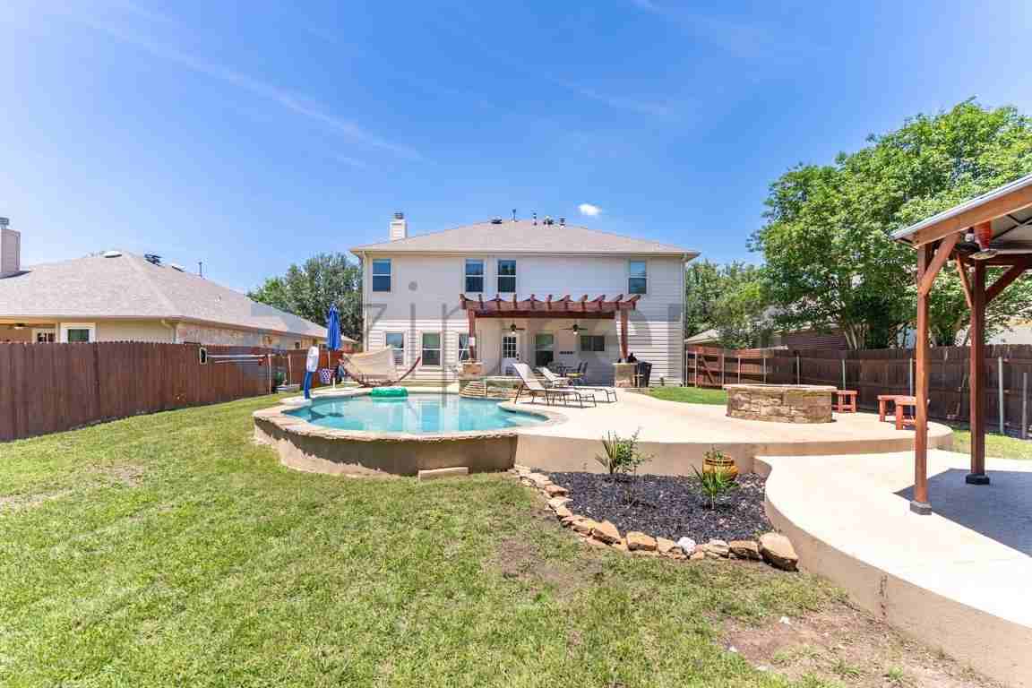 18421 Shallow Pool Dr - Photo 2 of 25