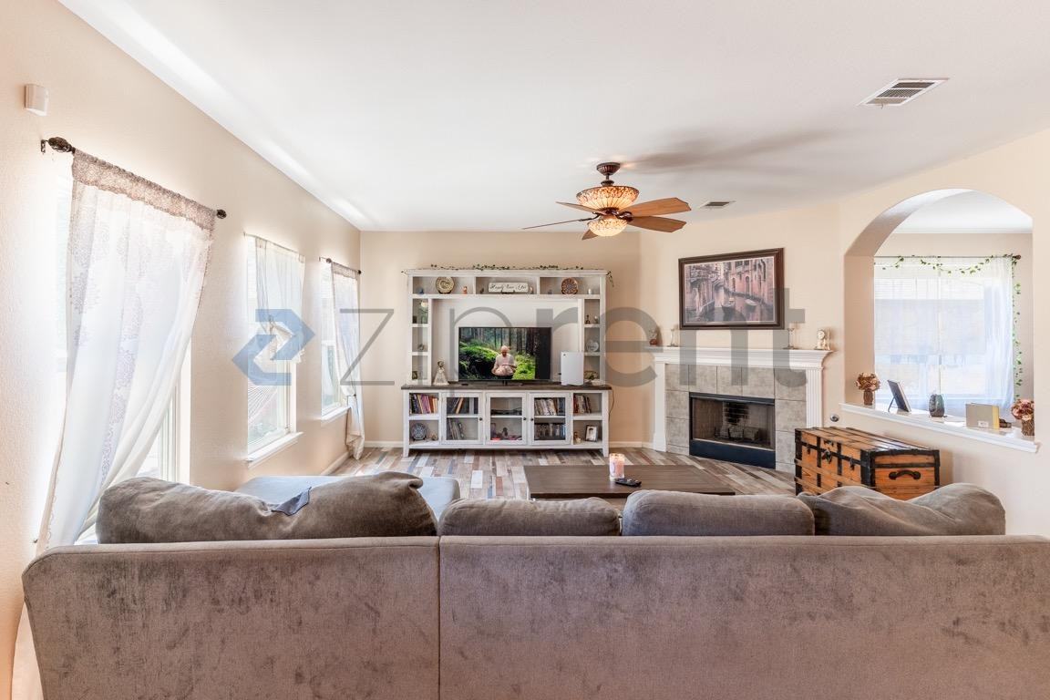 18421 Shallow Pool Dr - Photo 5 of 25