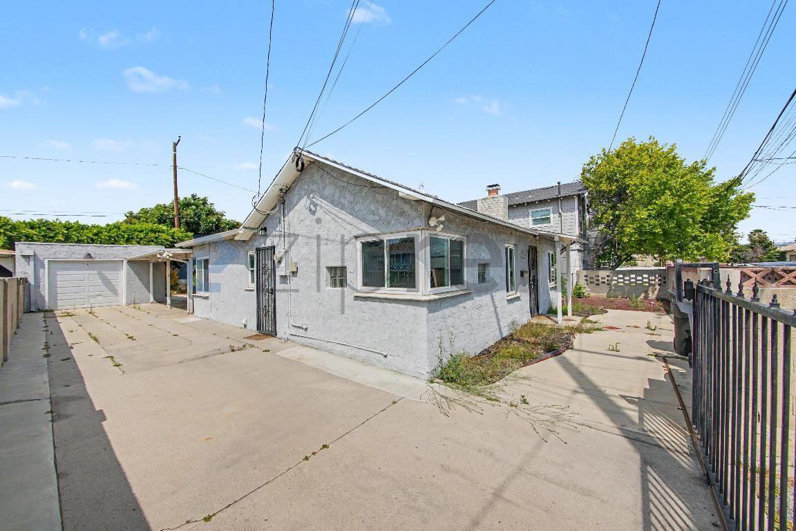 445 1/2 E Alisal Way - Photo 4 of 20