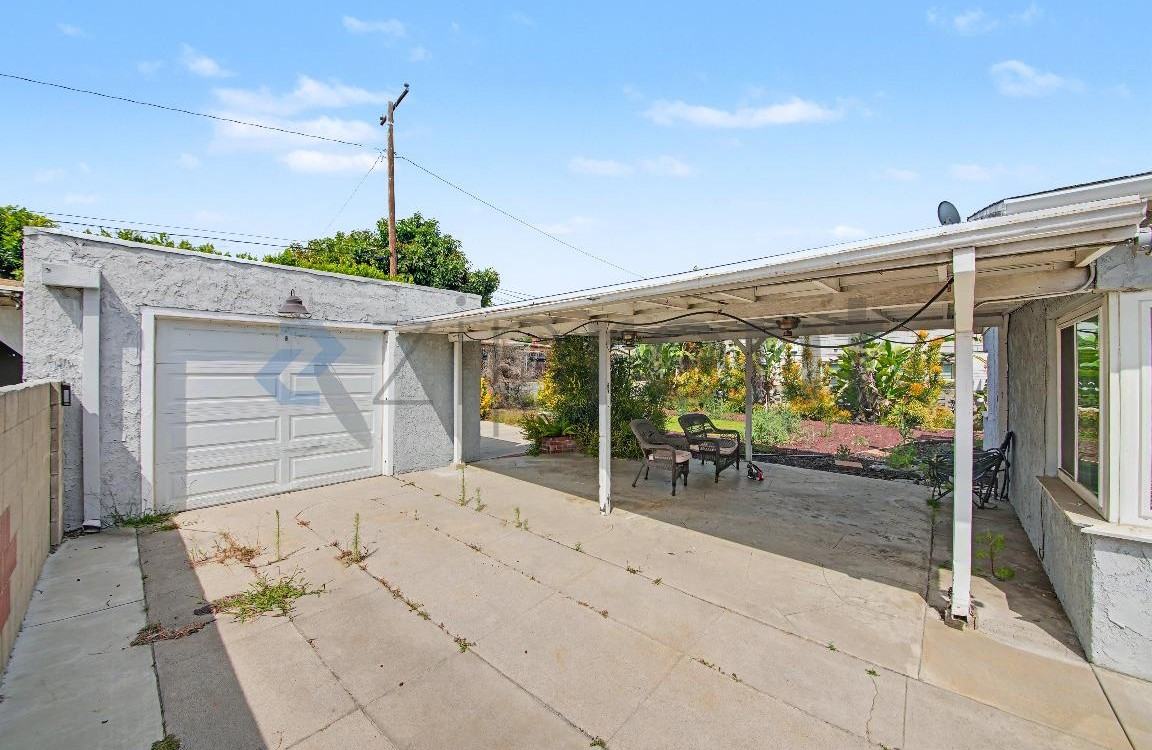 445 1/2 E Alisal Way - Photo 5 of 20