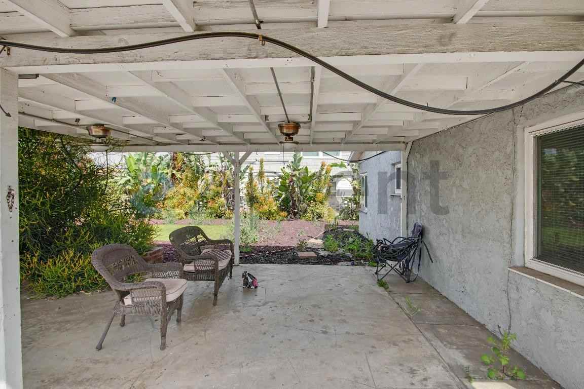 445 1/2 E Alisal Way - Photo 7 of 20