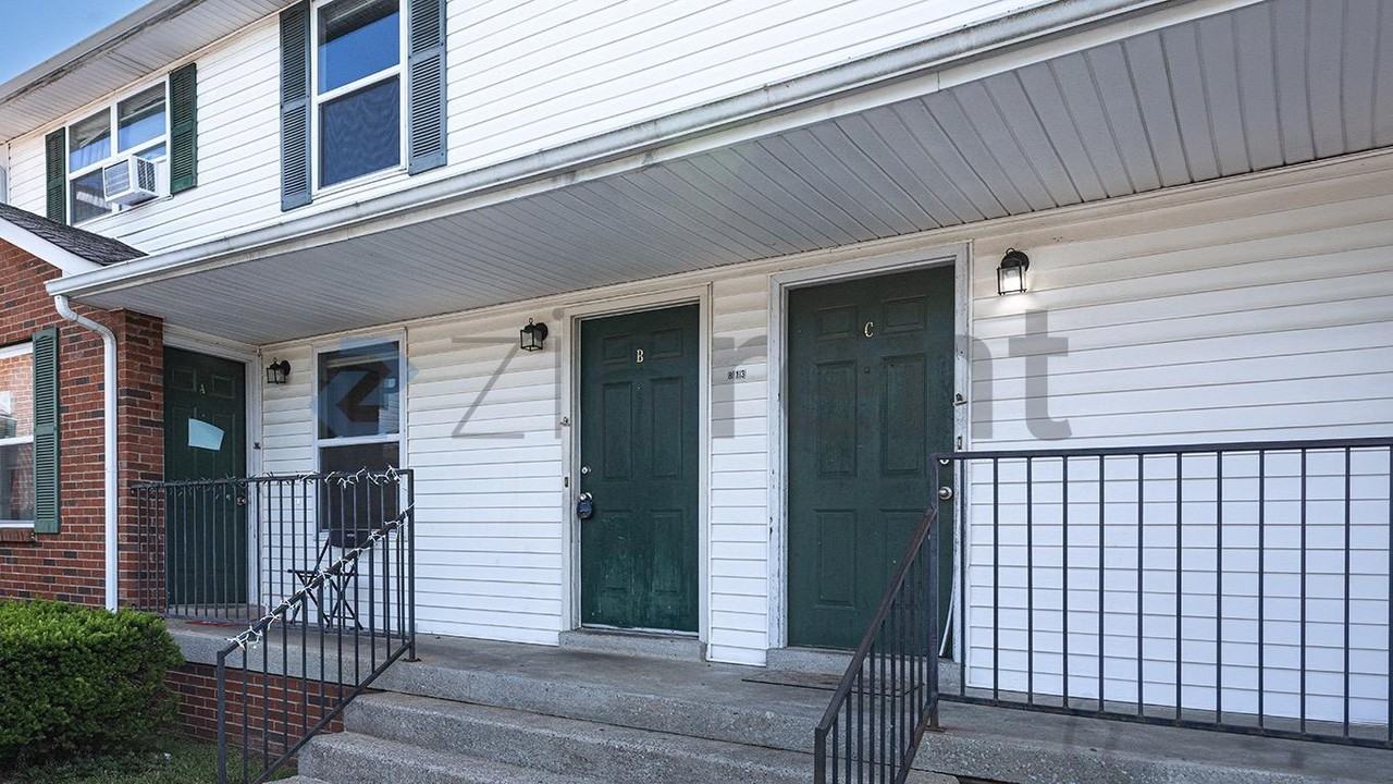 813 Golfview Pl #B - Photo 2 of 28