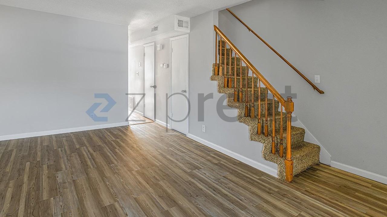 813 Golfview Pl #B - Photo 6 of 28
