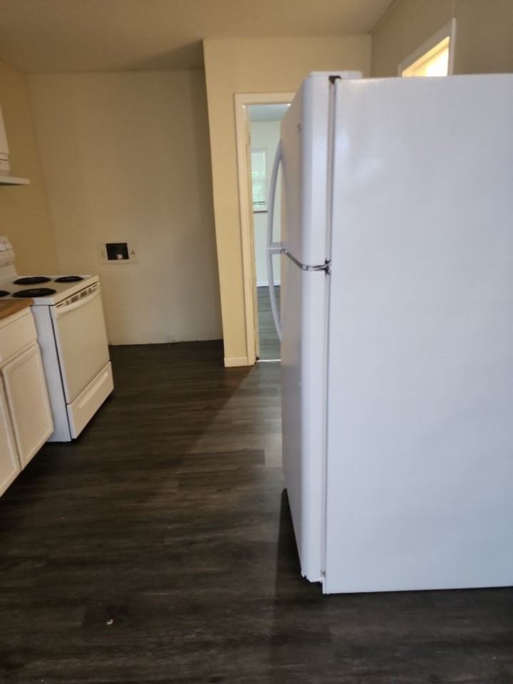 1617 Jefferson St - Photo 7 of 21