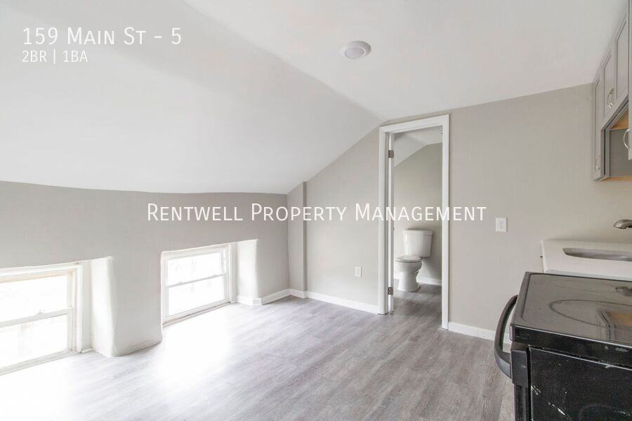 159 Main St #5 - Photo 5 of 18