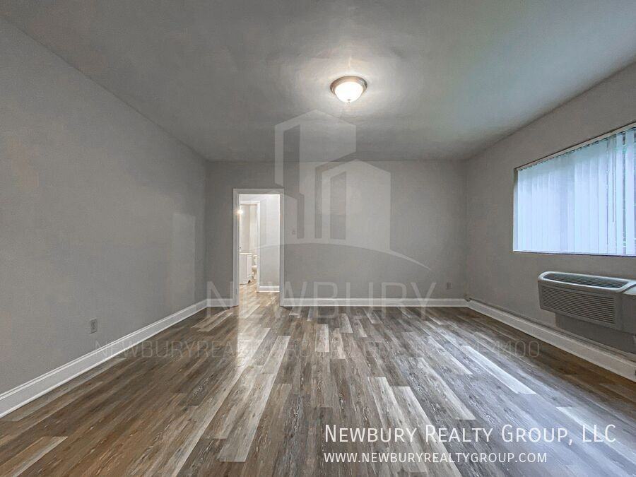 313 San Juan Dr #6 - Photo 3 of 25