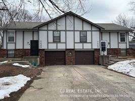 featured image of 7423 Englewood Ln