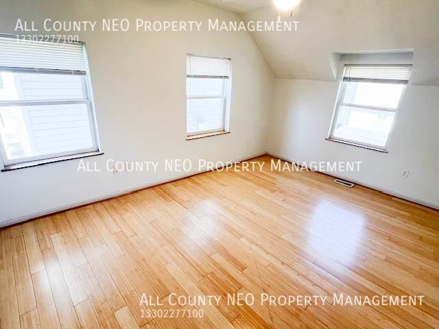 2339 W 7th St - Photo 4 of 13