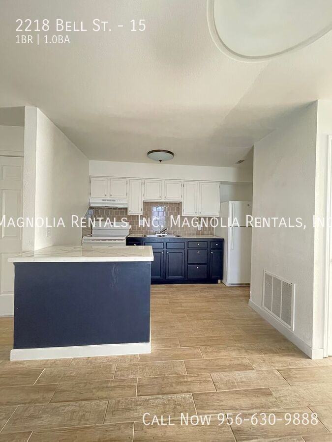 2218 Bell St #15 - Photo 6 of 9