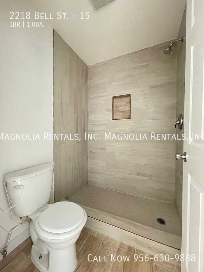 2218 Bell St #15 - Photo 7 of 9