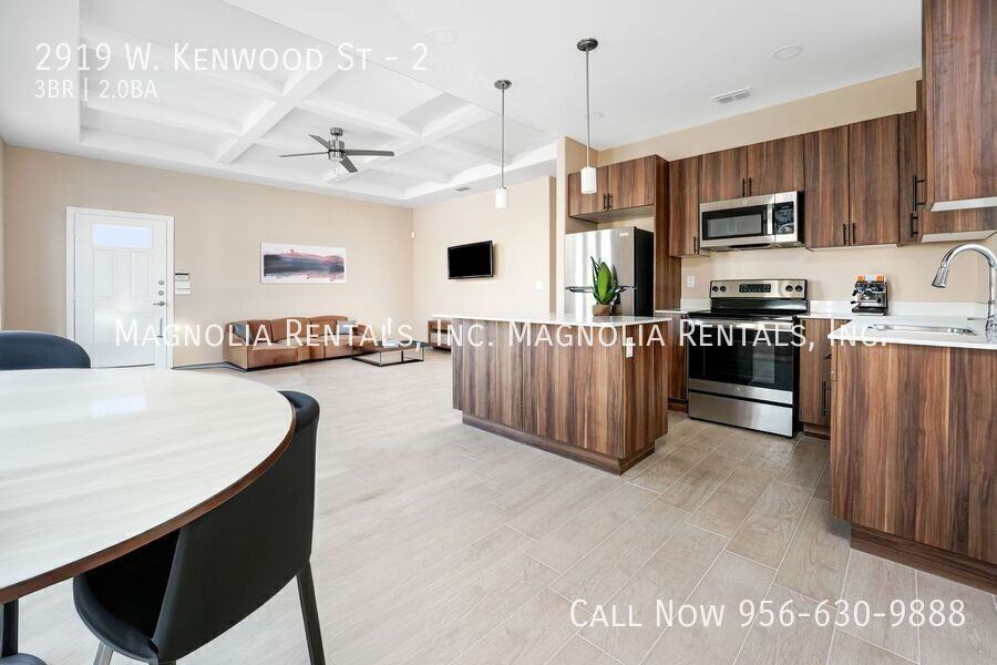 2919 W Kenwood St #2 - Photo 3 of 13