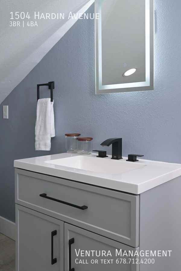 1504 Hardin Ave - Photo 3 of 50