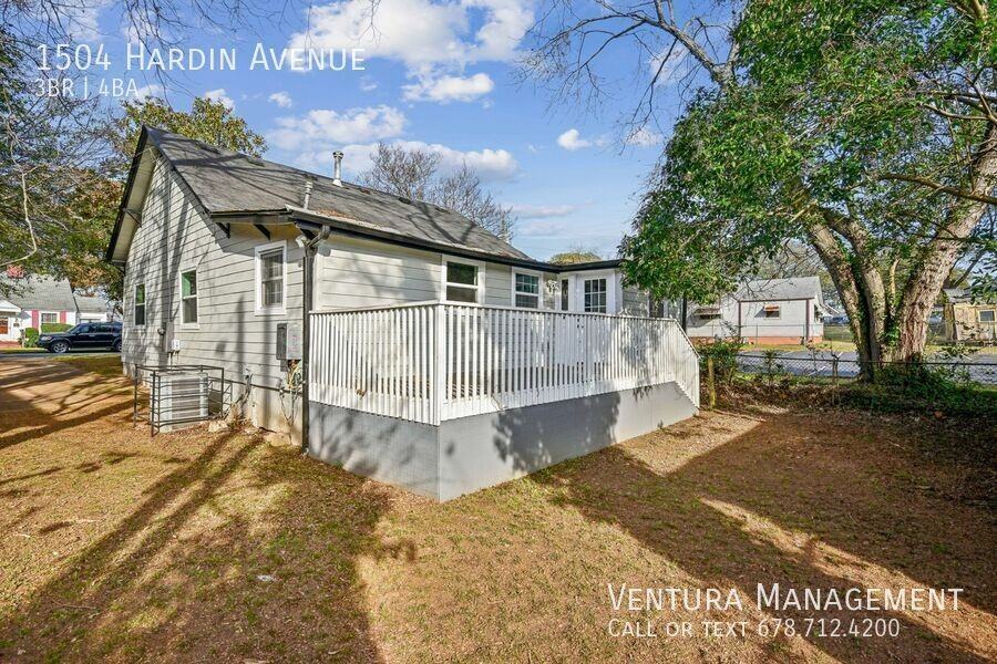 1504 Hardin Ave - Photo 6 of 50