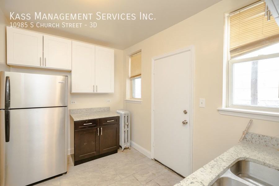 10985 S Church St #3D - Photo 2 of 11