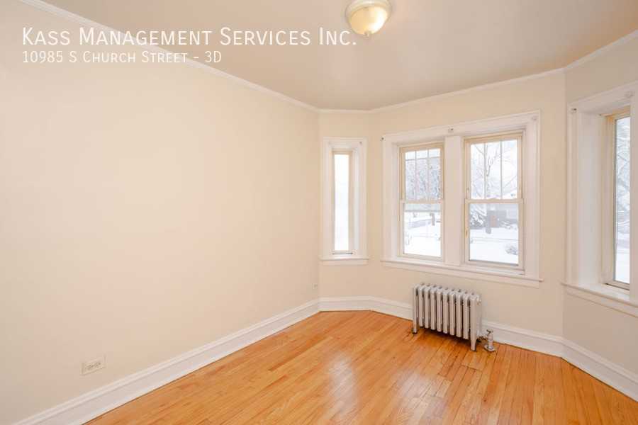10985 S Church St #3D - Photo 4 of 11