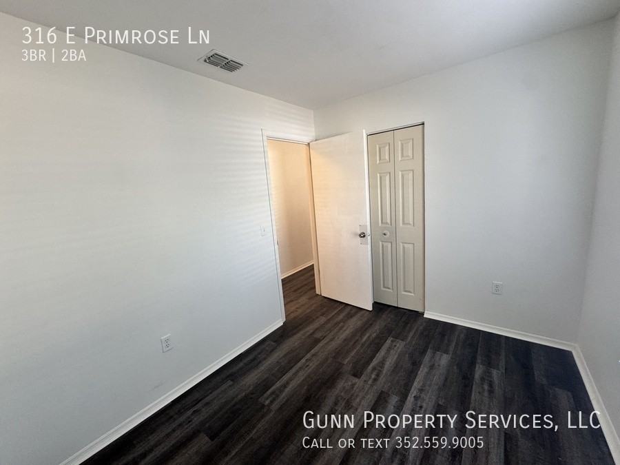 316 E Primrose Ln - Photo 2 of 9