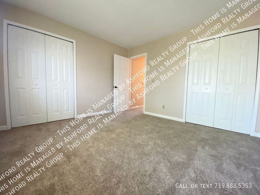 1304 Soaring Eagle Dr - Photo 2 of 7