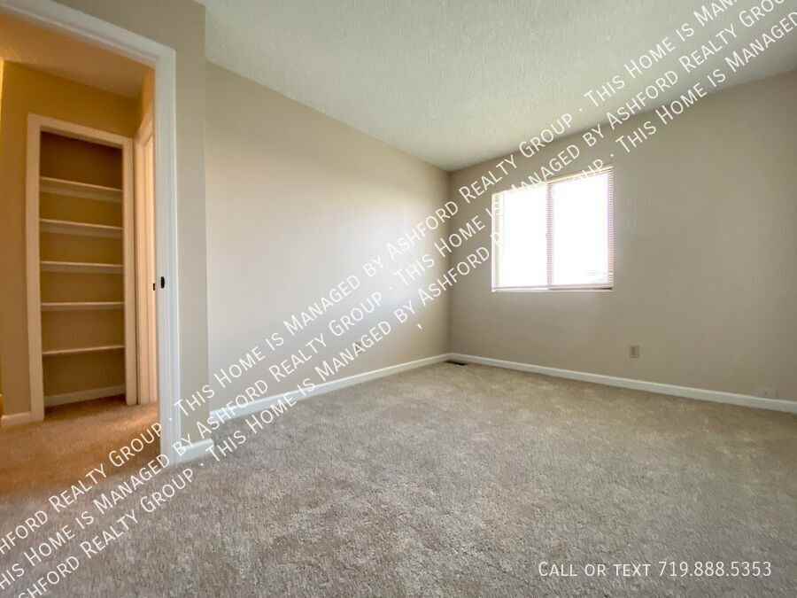 1304 Soaring Eagle Dr - Photo 4 of 7