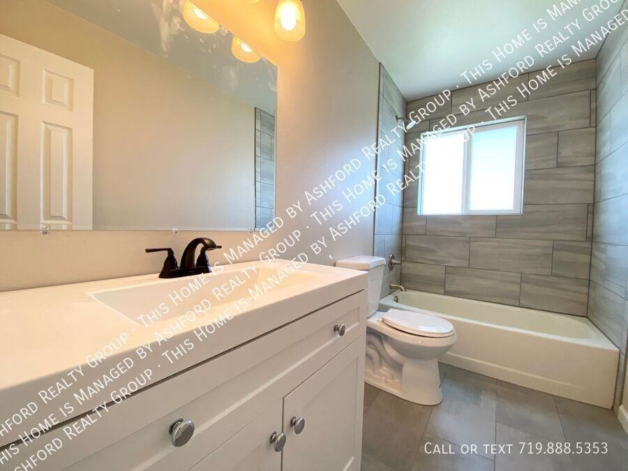 1304 Soaring Eagle Dr - Photo 5 of 7