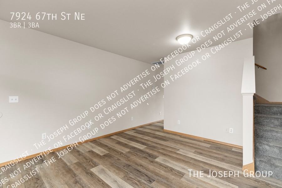 7924 67th St Ne - Photo 5 of 37