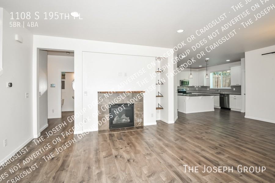 1108 S 195th Pl - Photo 2 of 33