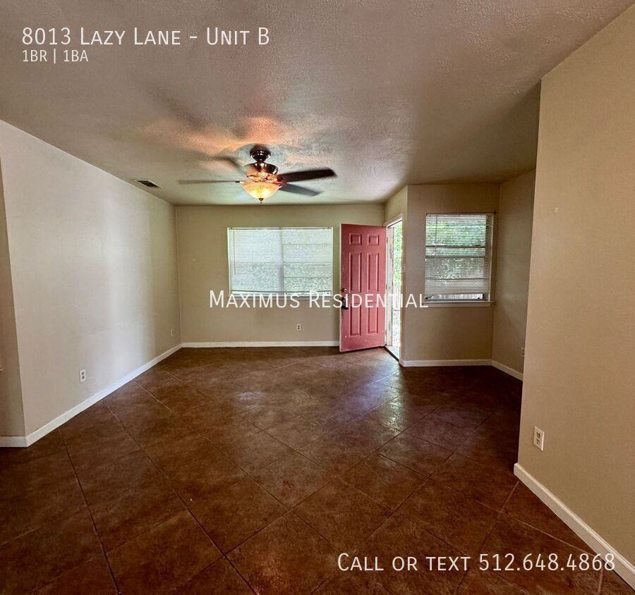 8013 Lazy Ln #B - Photo 3 of 13