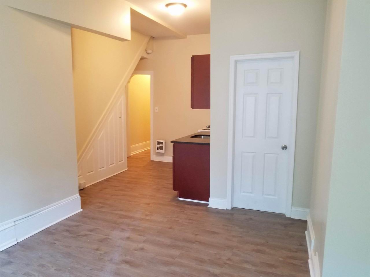 3139 N 15th St #1stFL - Photo 3 of 18
