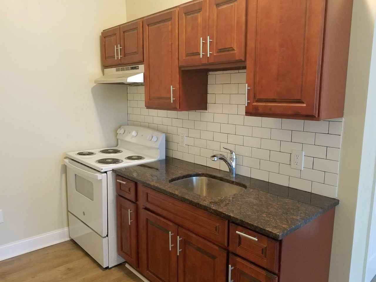3139 N 15th St #1stFL - Photo 4 of 18