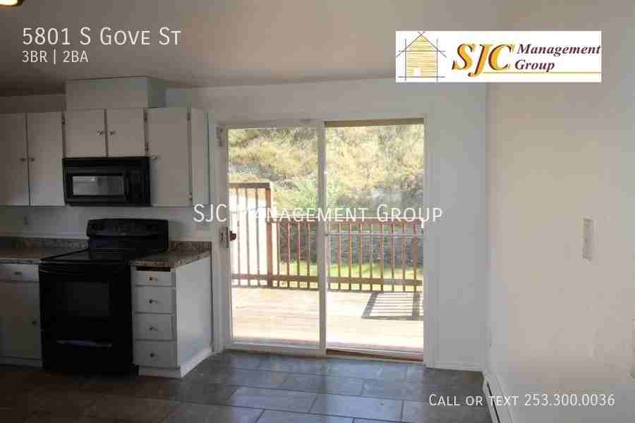5801 S Gove St - Photo 5 of 12