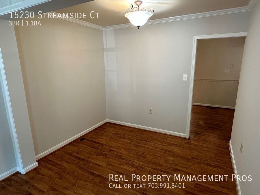 15230 Streamside Ct - Photo 4 of 25
