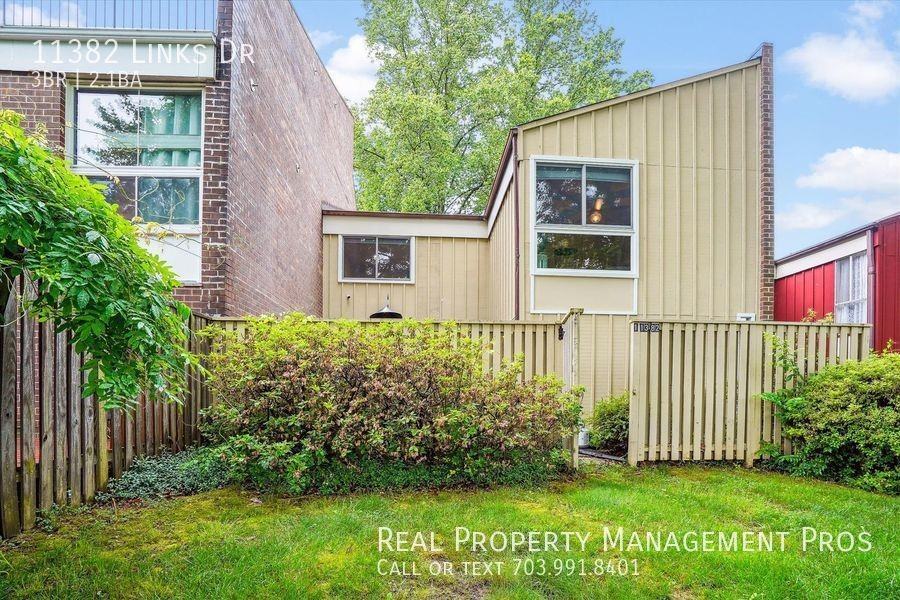 11382 Links Dr - Photo 3 of 50