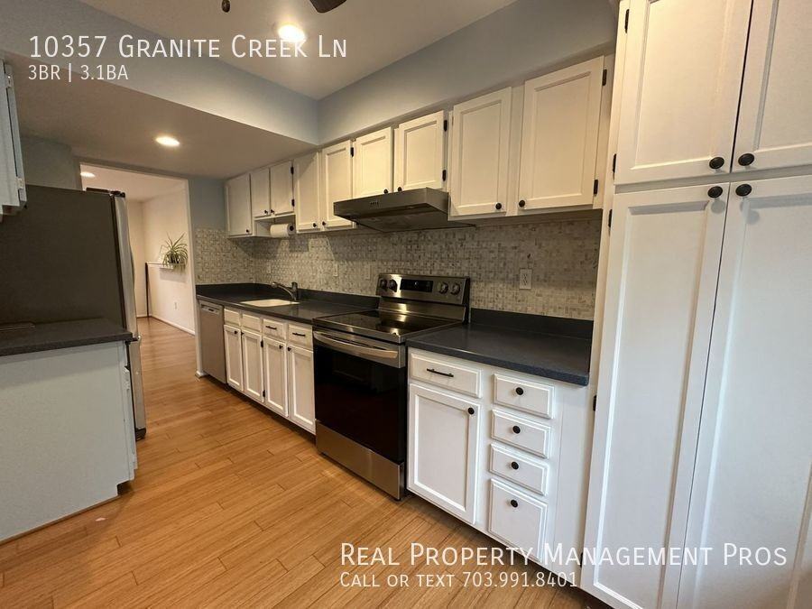 10357 Granite Creek Ln - Photo 2 of 28