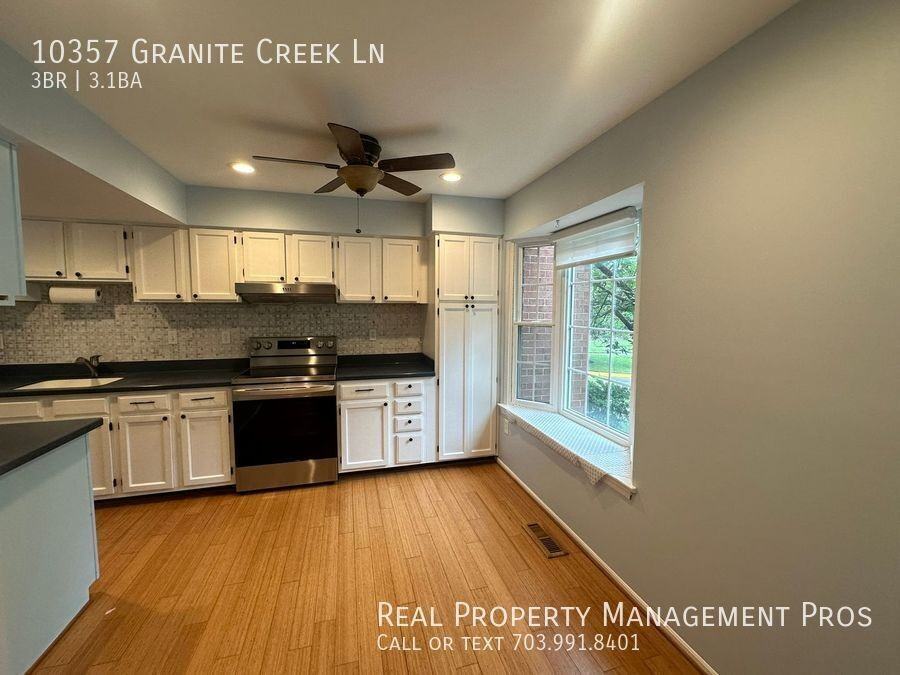 10357 Granite Creek Ln - Photo 3 of 28