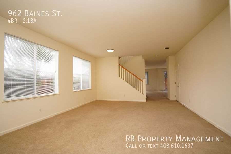 962 Baines St - Photo 6 of 30