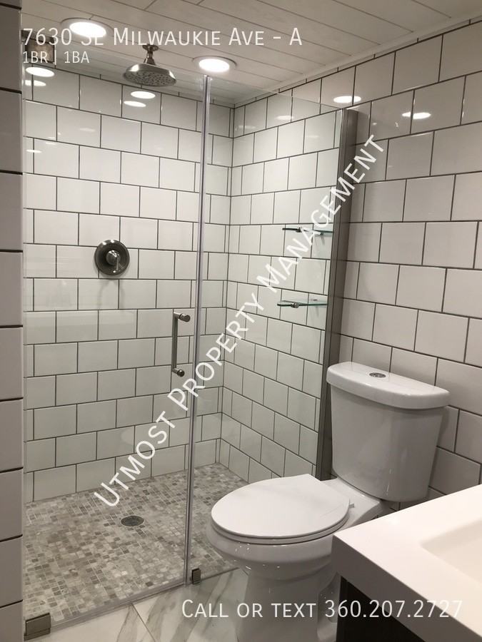 7630 Se Milwaukie Ave #A - Photo 5 of 14